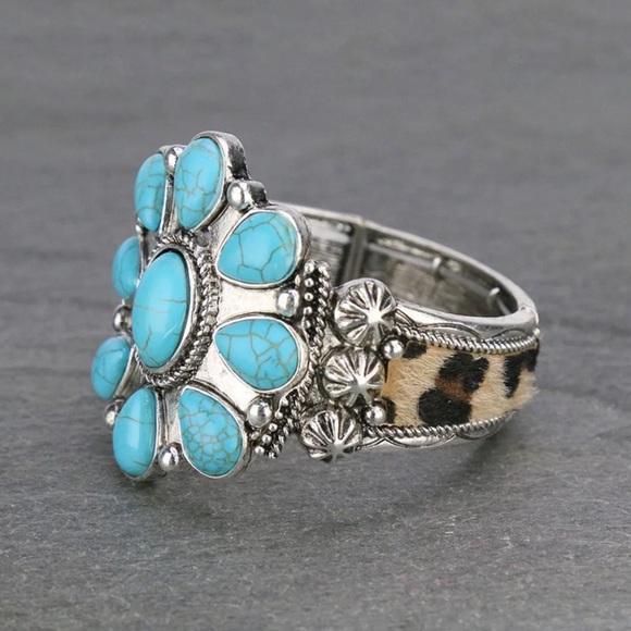 RELISTED UNDER JEWELRY Western Navajo Concho and Leopard Band Bracelet - Picture 4 of 9